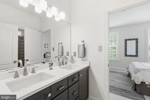 $1,328,000 | 164 Crown Farm Drive, Gaithersburg, MD 20878
