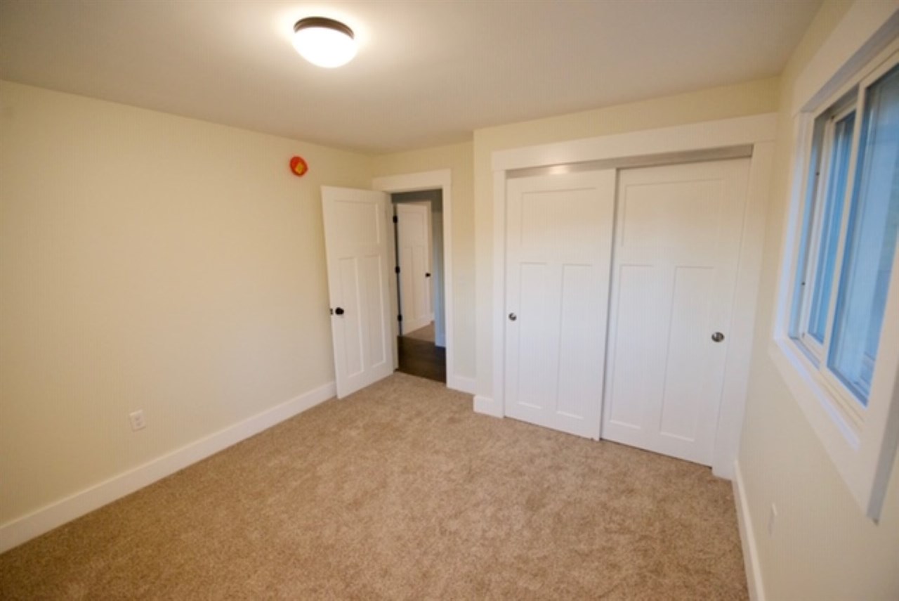 594 South Mammoth Road Manchester, NH 03109 - Photo 12 of 13