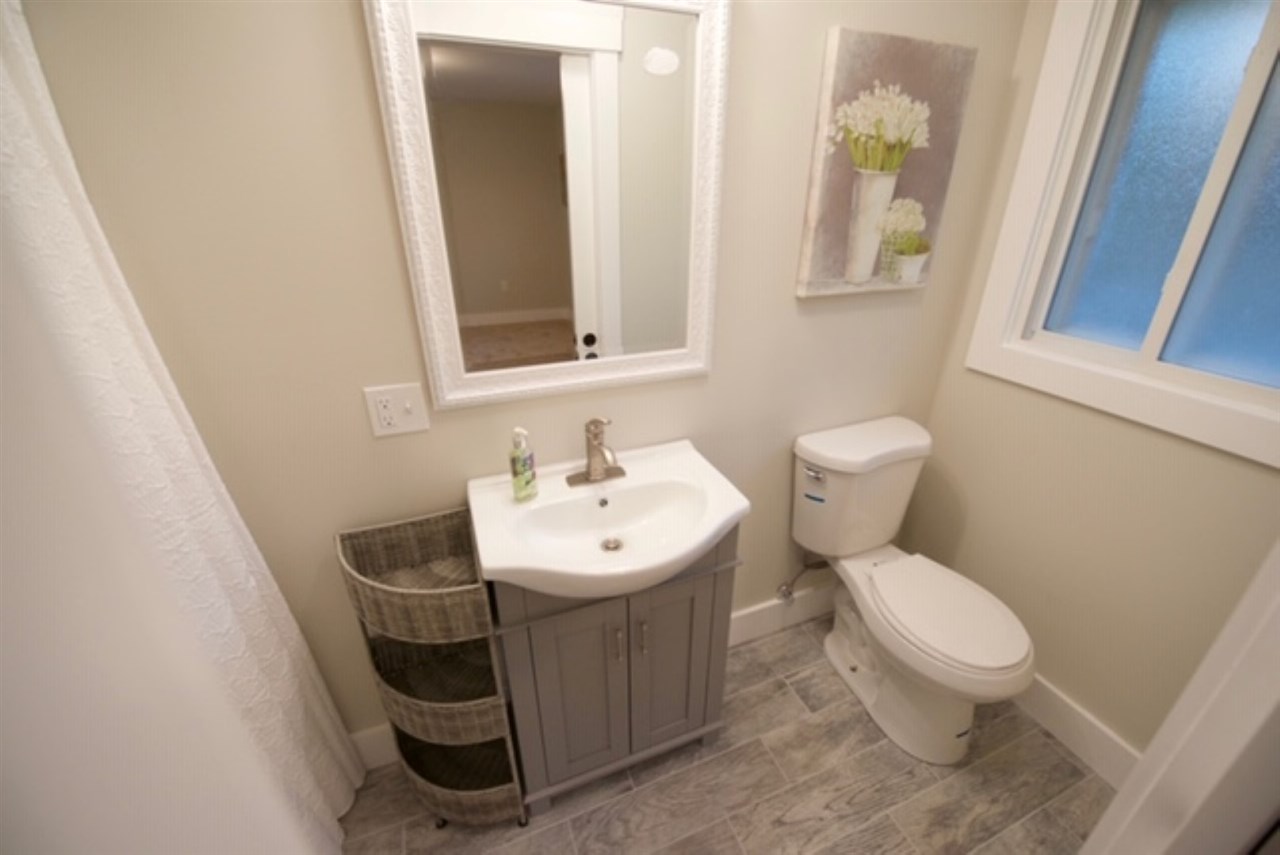594 South Mammoth Road Manchester, NH 03109 - Photo 4 of 13