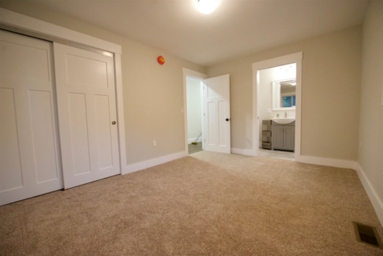 594 South Mammoth Road Manchester, NH 03109 - Photo 6 of 13