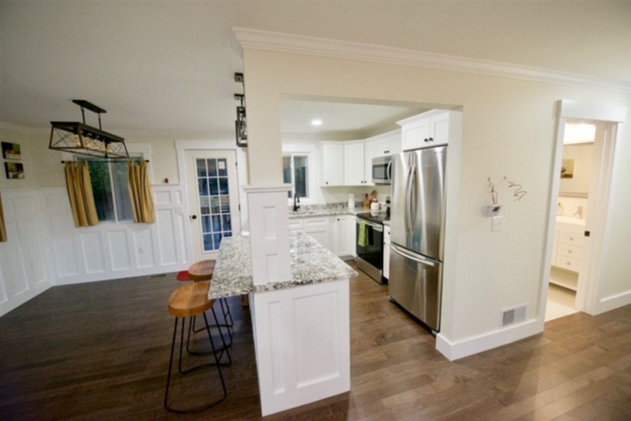 594 South Mammoth Road Manchester, NH 03109 - Photo 8 of 13