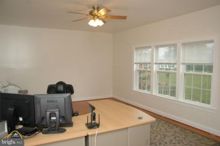 800 Bayard Road Lothian, MD 20711 - Photo 6 of 16 Family Room
