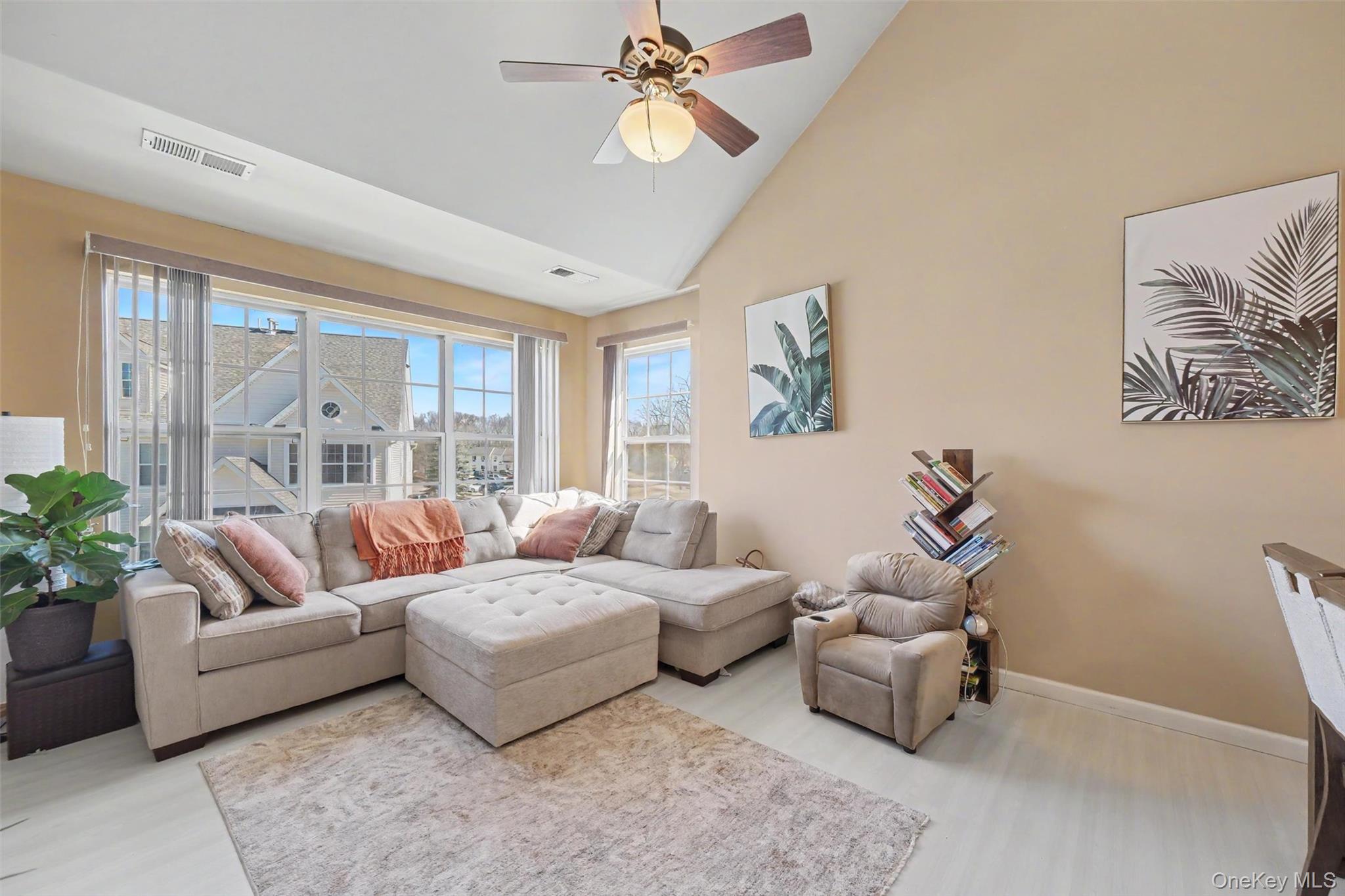 185 Ruth Court Middletown, NY 10940 - Photo 5 of 29