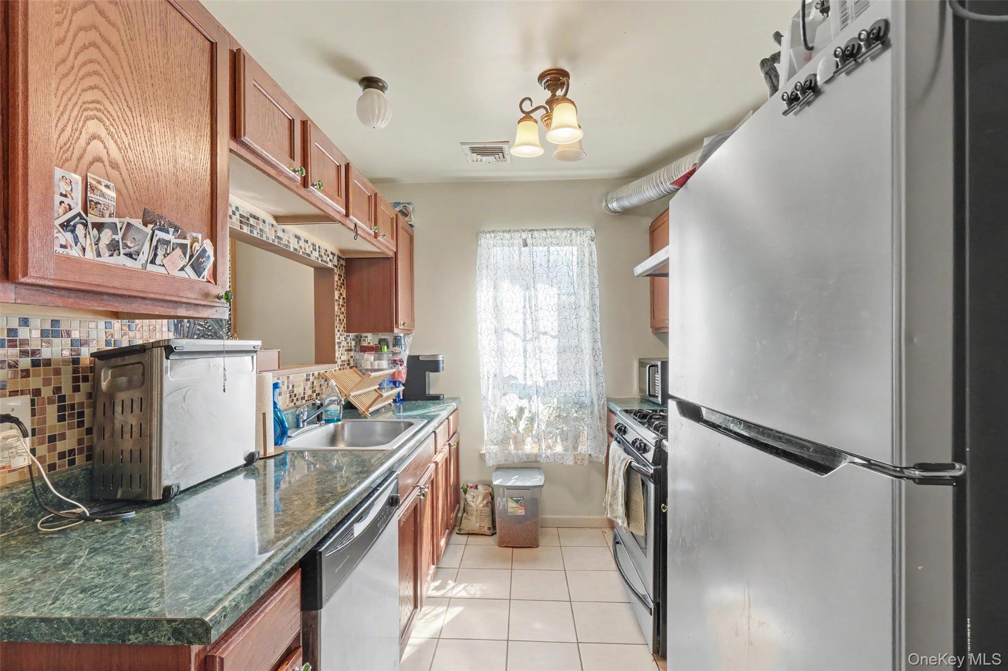 185 Ruth Court Middletown, NY 10940 - Photo 8 of 29