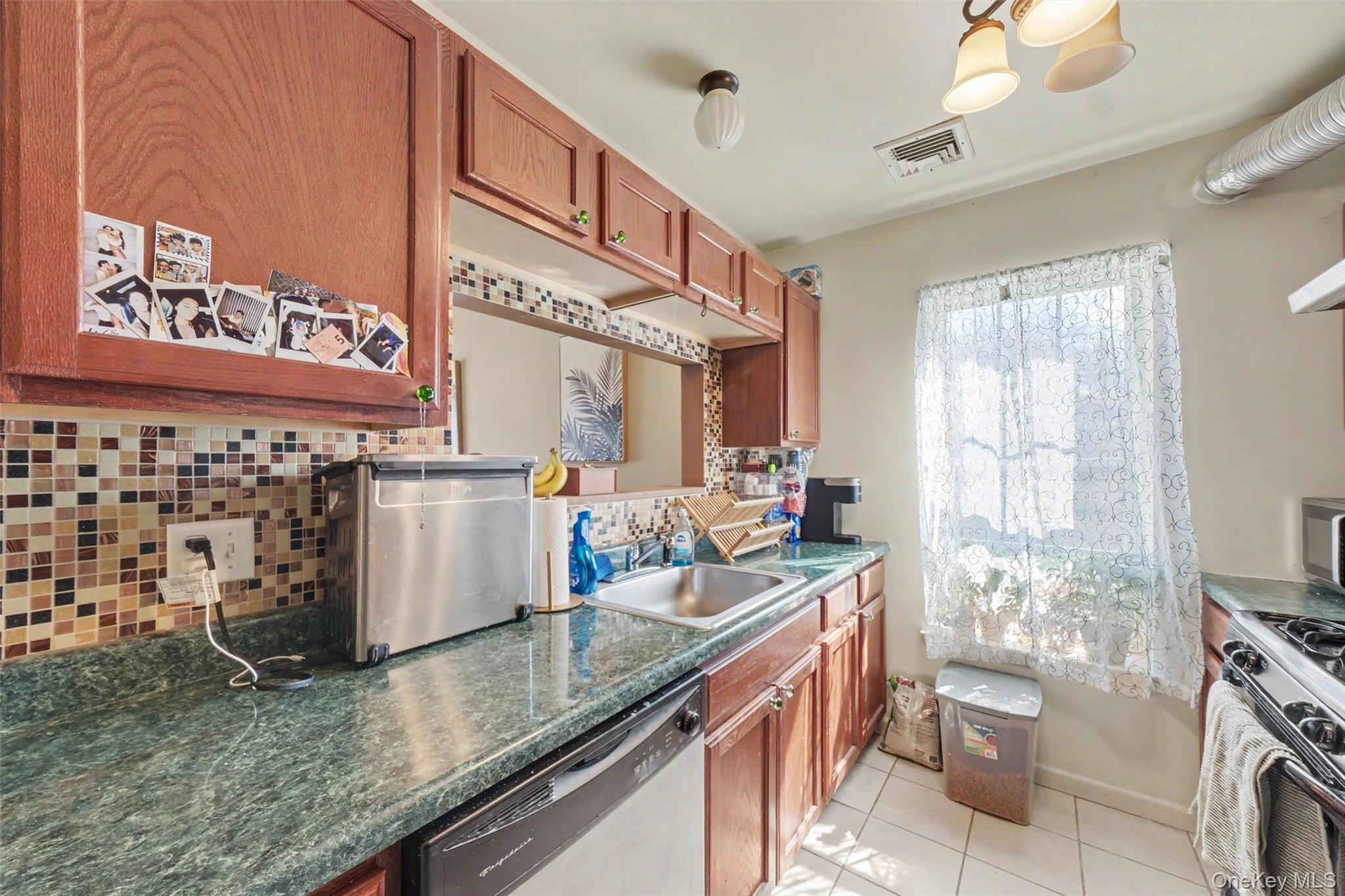 185 Ruth Court Middletown, NY 10940 - Photo 10 of 29