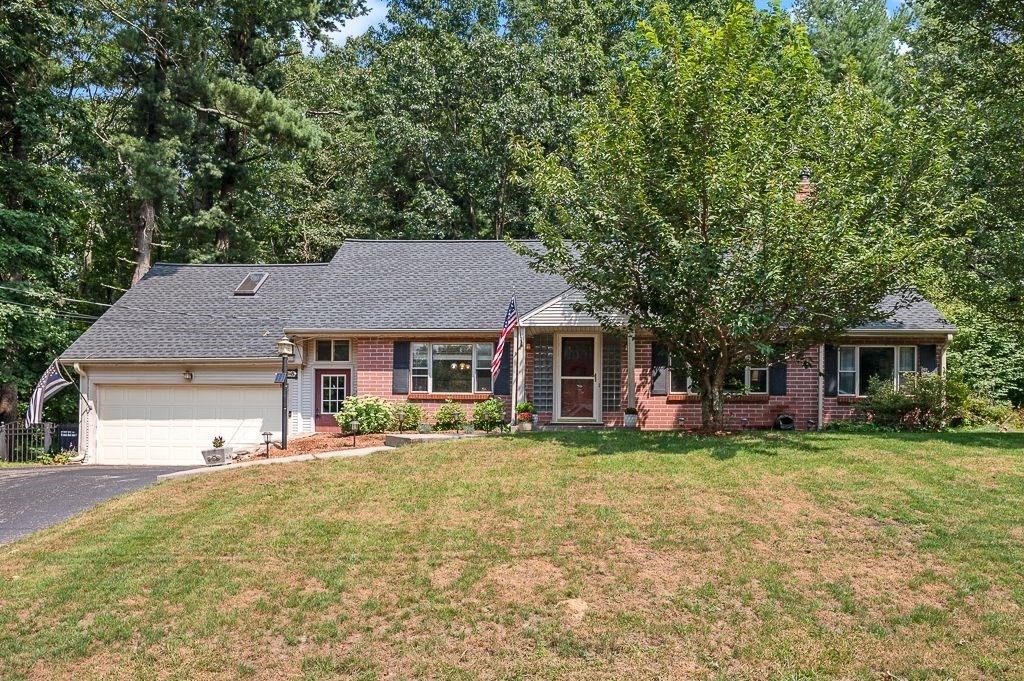 28 Brennan Way, Holden, MA 01520 Compass