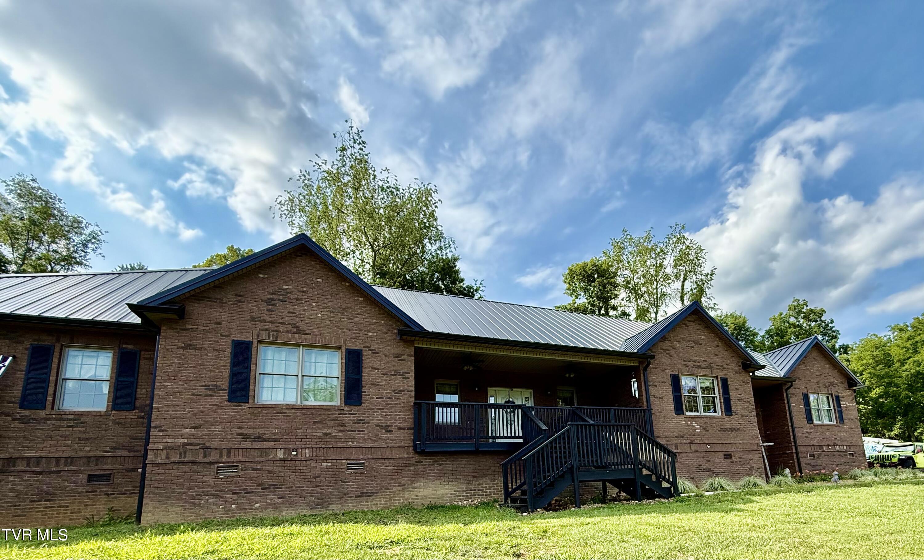 108 Trammel Road Bristol, TN 37620 - Photo 10 of 86 IMG_3784