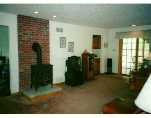 262 Roupe Road Eighty Four, PA 15330 - Photo 3 of 8