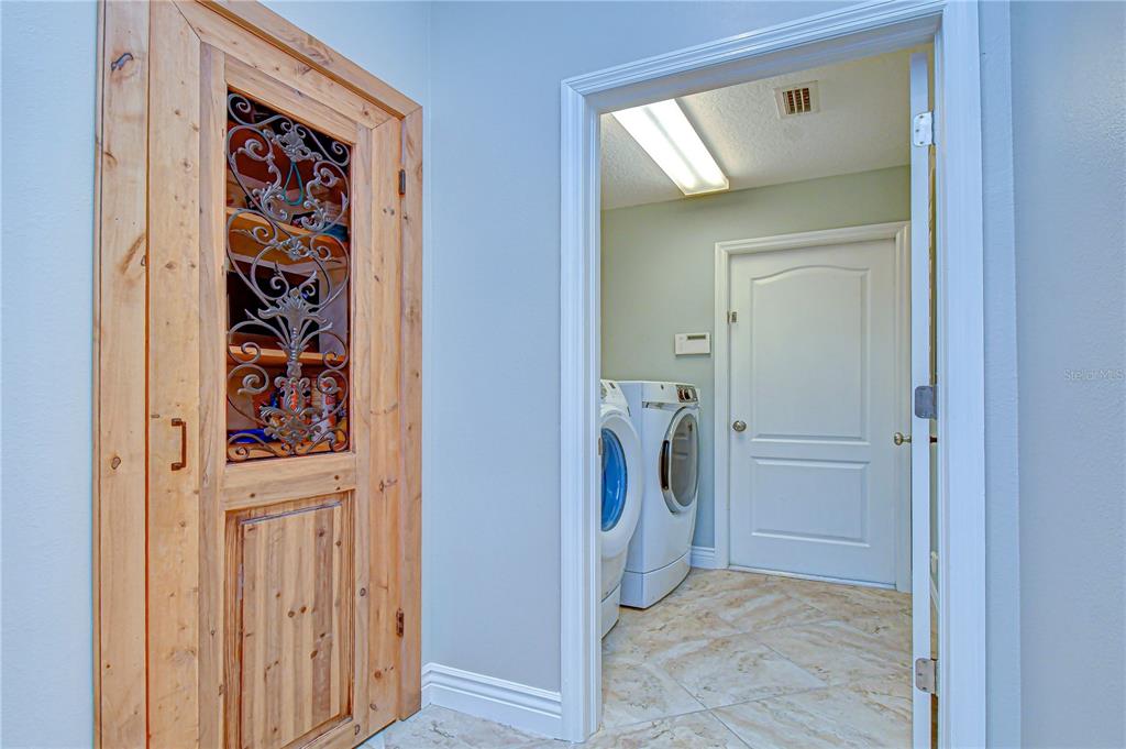 6069 Sandhill Ridge Drive Lithia, FL 33547 - Photo 10 of 42