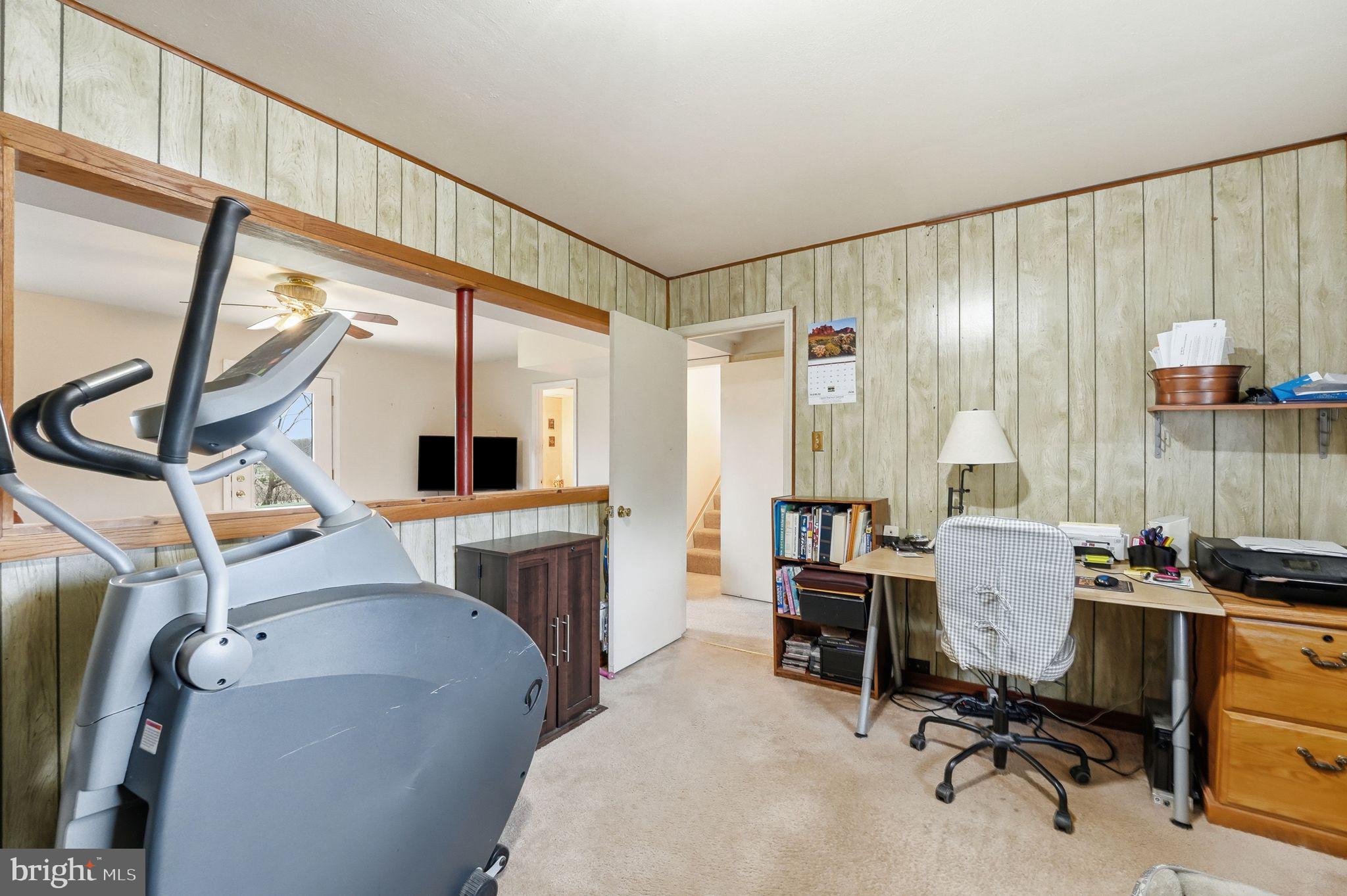 4051 Ringwood Road Nokesville, VA 20181 - Photo 41 of 58 a view of a livingroom with workspace and a window