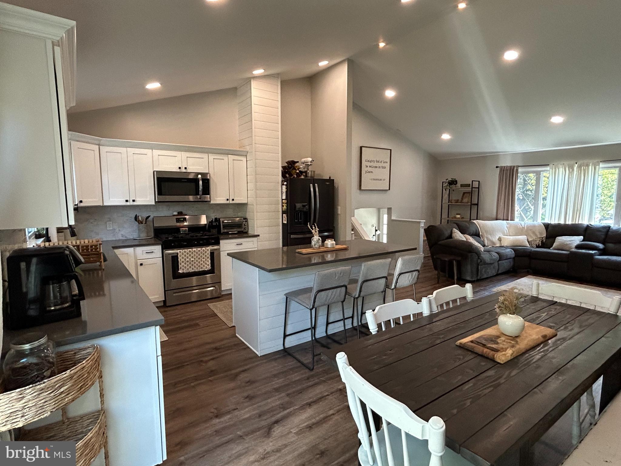 1932 Split Rock Road Lancaster, PA 17601 - Photo 11 of 51 Main living area