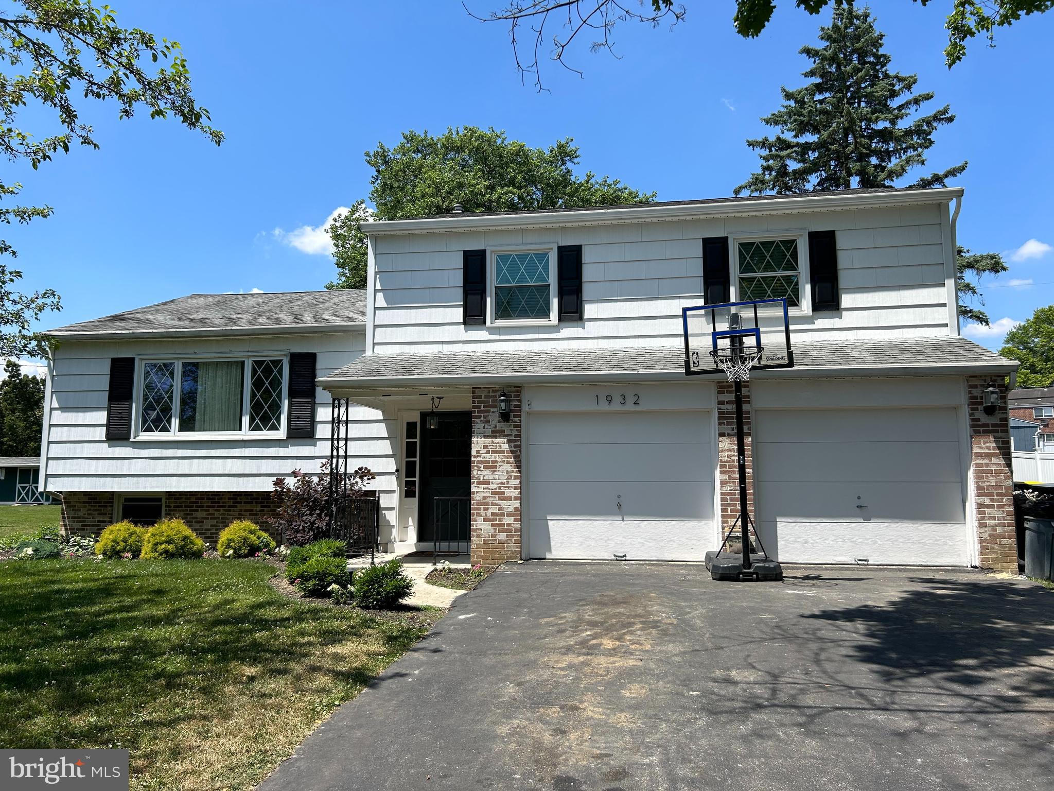 1932 Split Rock Road Lancaster, PA 17601 - Photo 2 of 51 Gallery Image 2