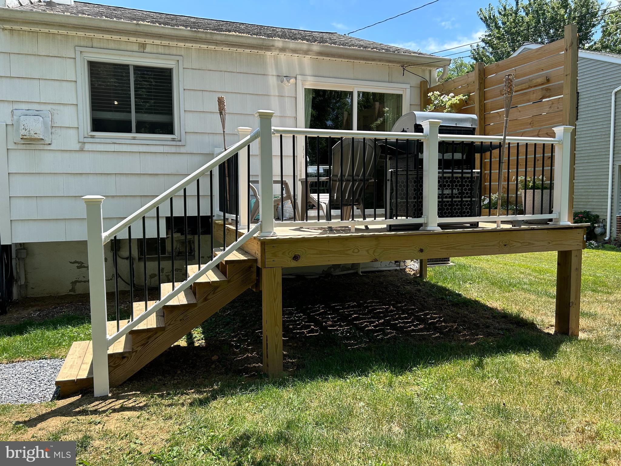 1932 Split Rock Road Lancaster, PA 17601 - Photo 49 of 51 Deck