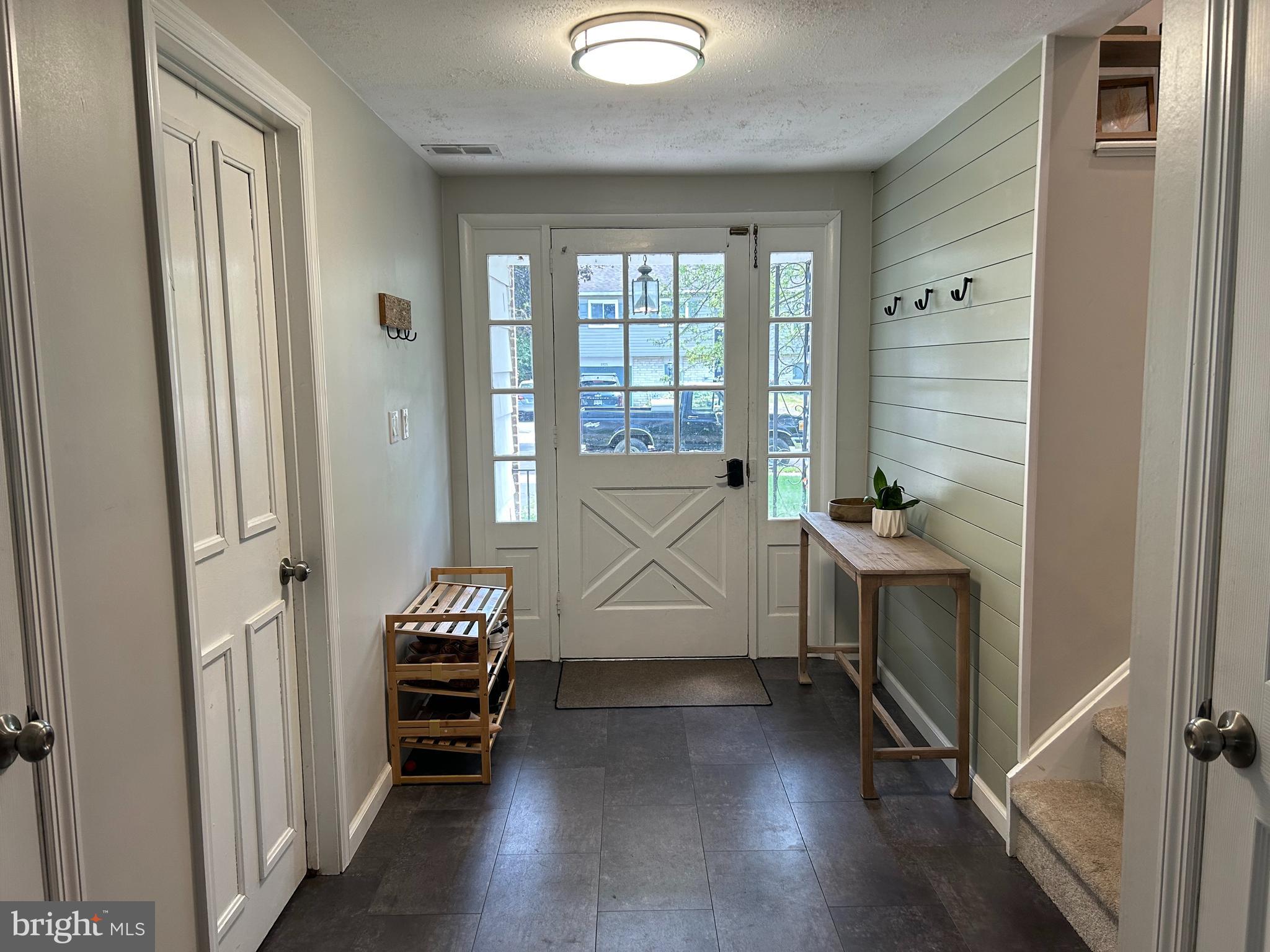 1932 Split Rock Road Lancaster, PA 17601 - Photo 5 of 51 Entryway