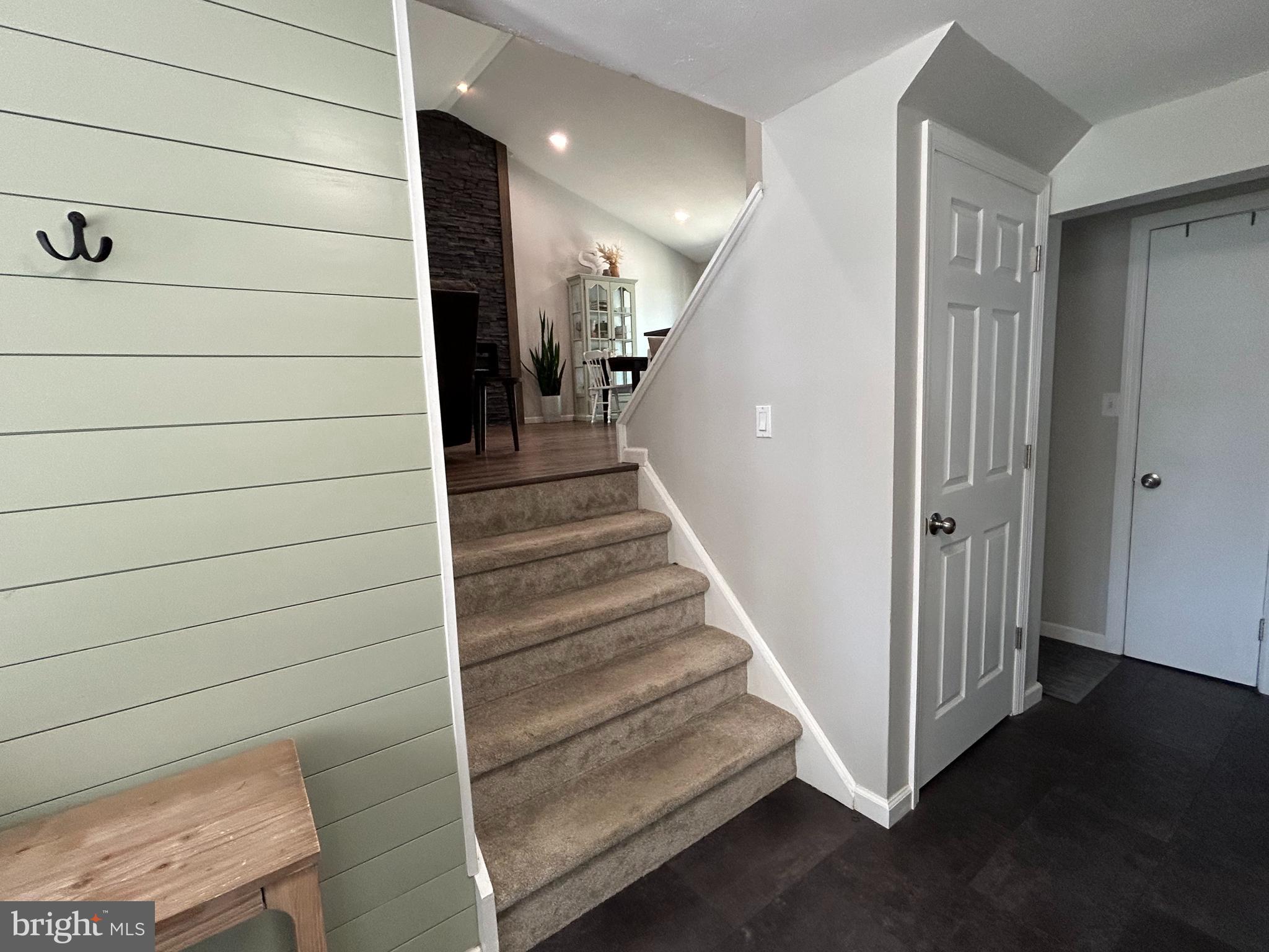 1932 Split Rock Road Lancaster, PA 17601 - Photo 7 of 51 Entryway