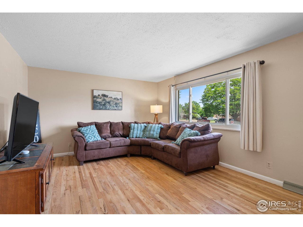 2043 26th Street Road Greeley, CO 80631 - Photo 5 of 34 Gallery Image 5