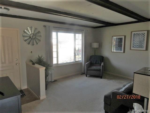 2096 Elmcrest Road Sterling Heights, MI 48310 - Photo 7 of 26 IMG_4036.JPG