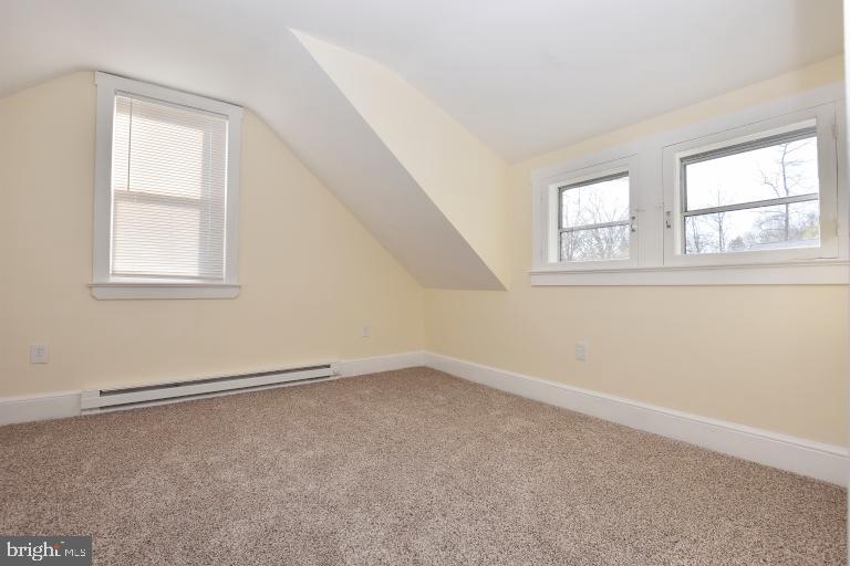 352 Lake Avenue Clementon, NJ 08021 - Photo 19 of 32 Bedroom 2