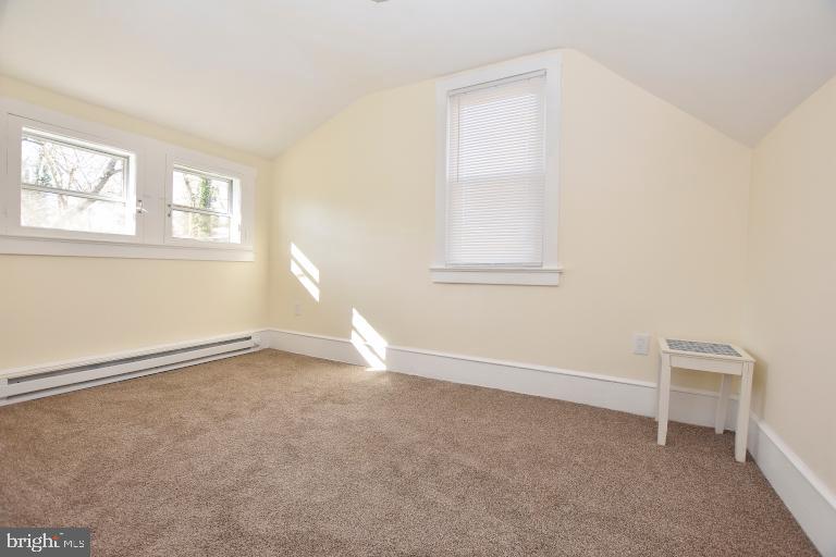 352 Lake Avenue Clementon, NJ 08021 - Photo 20 of 32 Bedroom 3