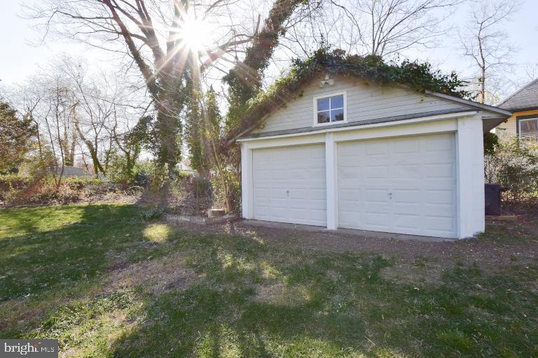 352 Lake Avenue Clementon, NJ 08021 - Photo 26 of 32 Garage