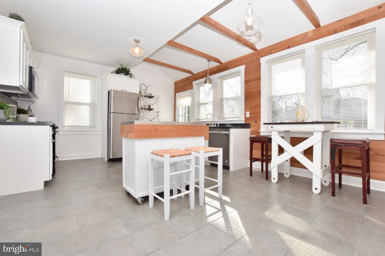352 Lake Avenue Clementon, NJ 08021 - Photo 7 of 32 Gallery Image 7
