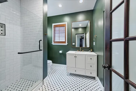 $695,000 | 3855 North Greenview Avenue, Unit 2A, Chicago, IL 60613