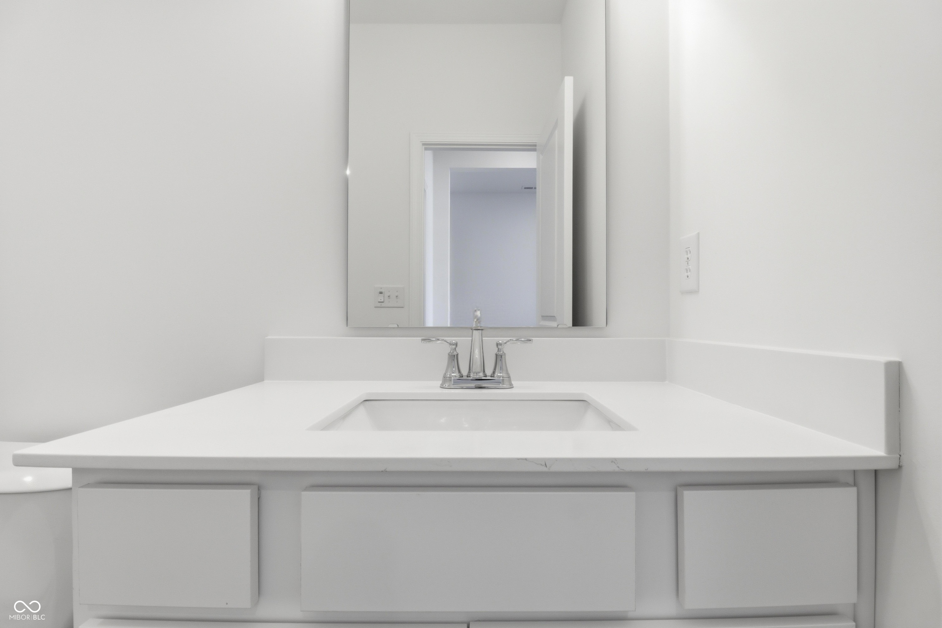 2863 Piper Place Indianapolis, IN 46268 - Photo 15 of 39