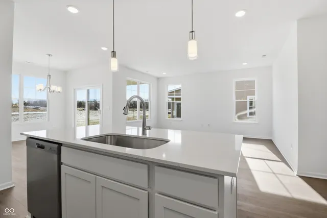 $2,000 | 2863 Piper Place, Indianapolis, IN 46268