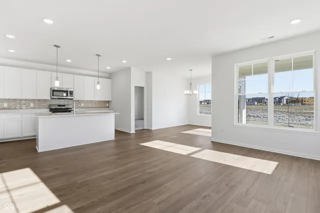 $2,000 | 2863 Piper Place, Indianapolis, IN 46268