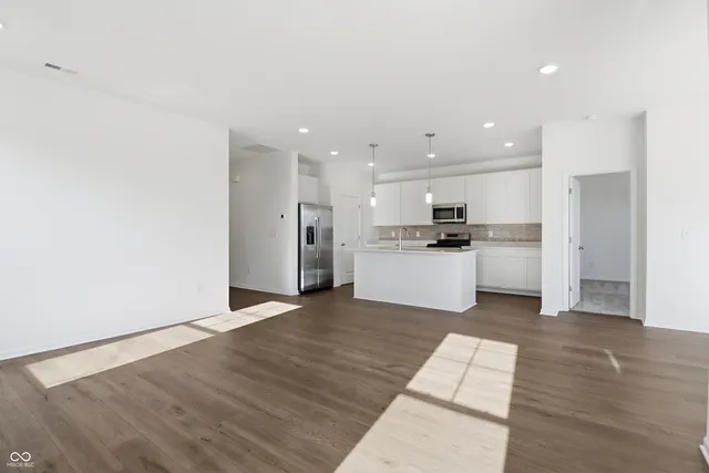 $2,000 | 2863 Piper Place, Indianapolis, IN 46268