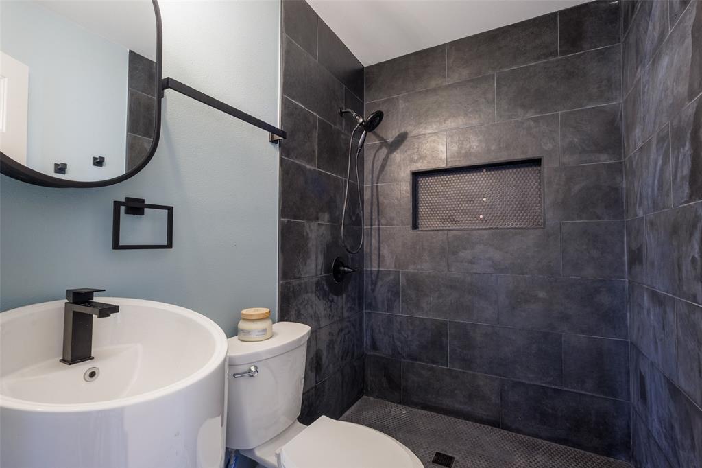 312 Elm Street Hurst, TX 76053 - Photo 13 of 16