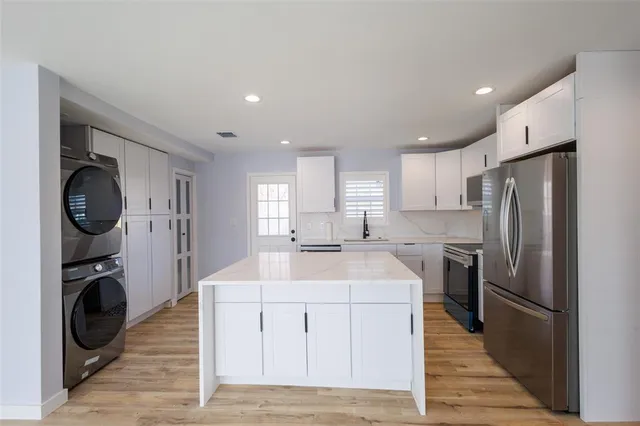 $2,150 | 312 Elm Street, Hurst, TX 76053