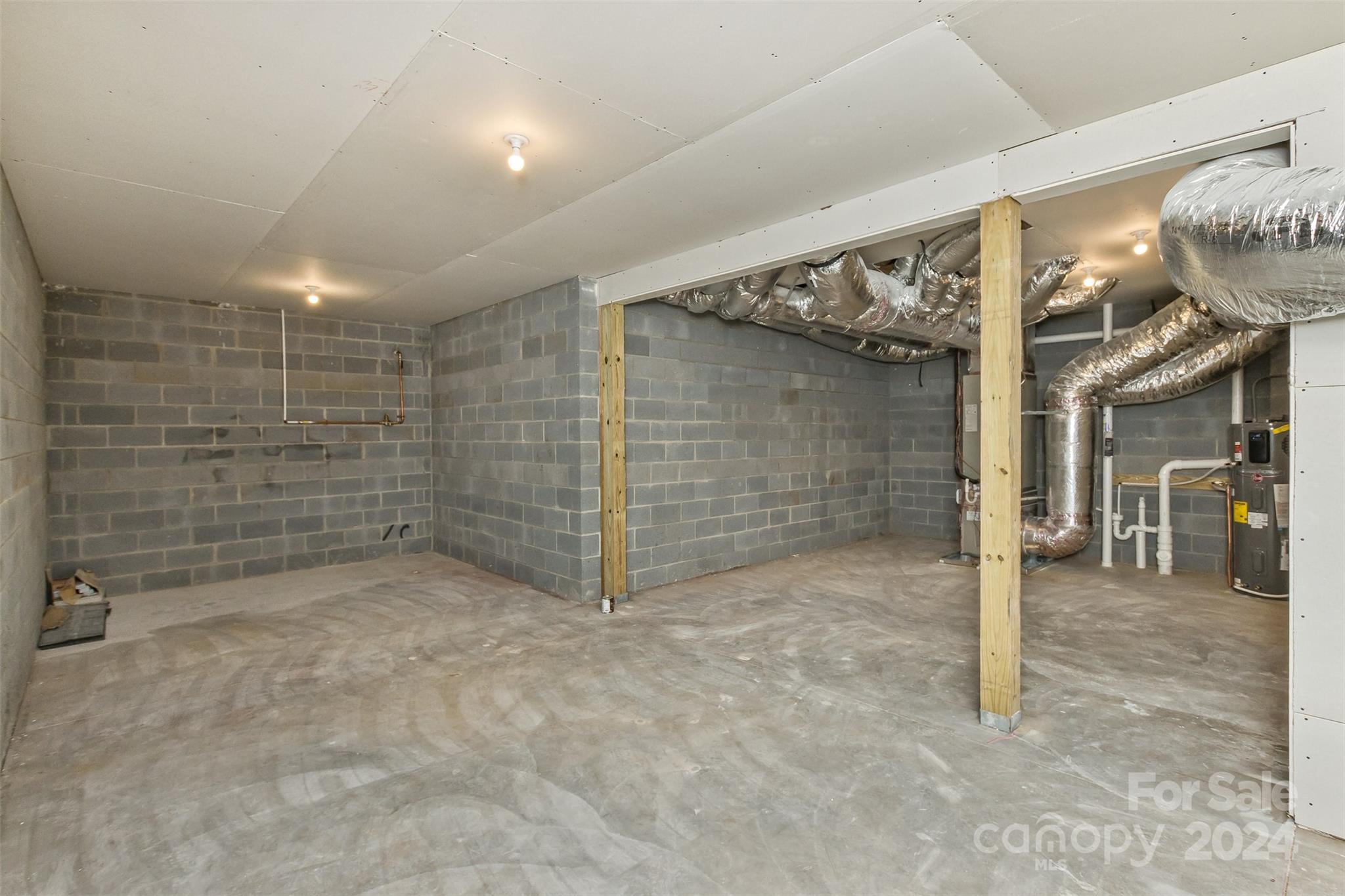 157 Gashes Creek Road Asheville, NC 28805 - Photo 36 of 43 a view of an empty room
