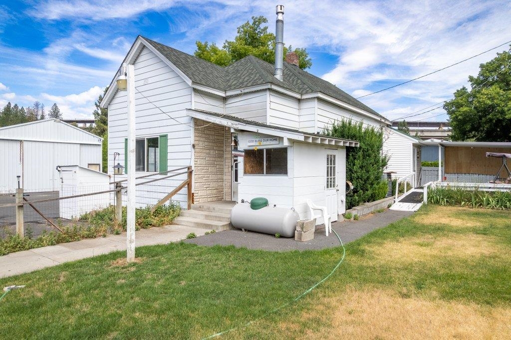 2218 West Tenth Avenue Spokane, WA 99224 - Photo 6 of 36