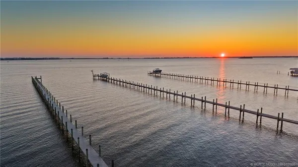 a view of a terrace view