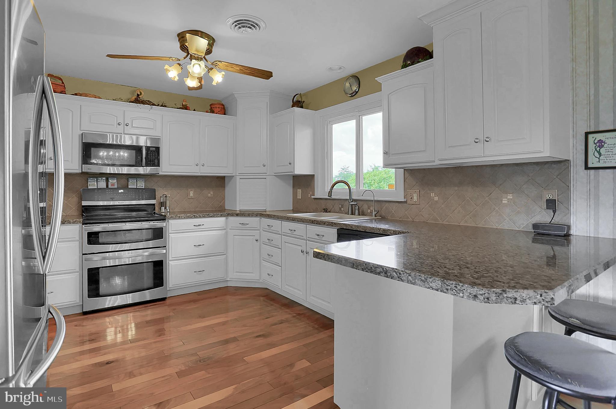 5535 Patton Bridge Road Greencastle, PA 17225 - Photo 4 of 45 Custom Hess Cabinet Kitchen