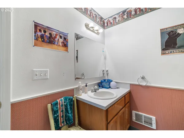 $275,000 | 3411 Domingo Court, Unit 3, Tillamook, OR 97141