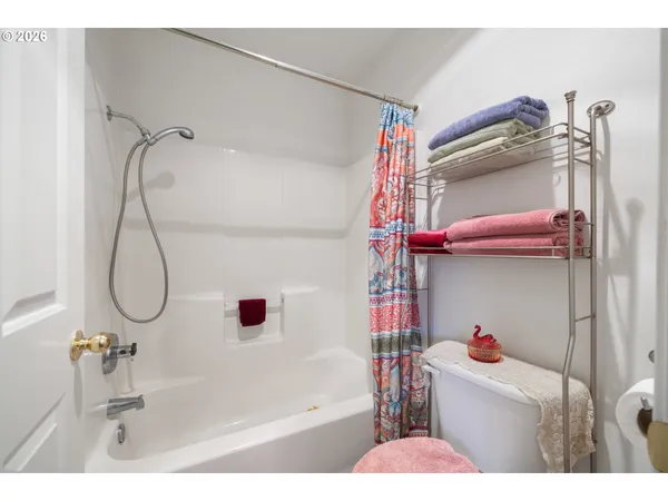 $275,000 | 3411 Domingo Court, Unit 3, Tillamook, OR 97141