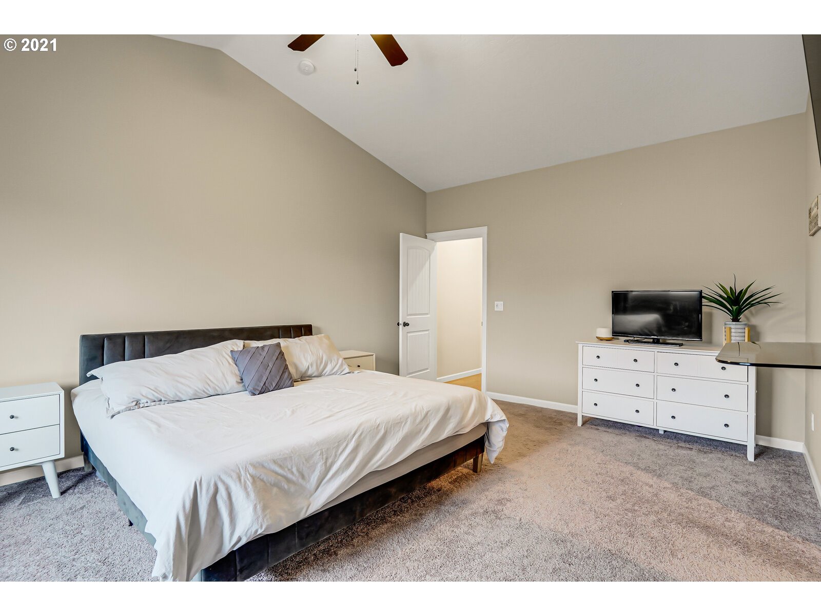 6053 Northeast Tuscan Loop Albany, OR 97321 - Photo 14 of 32 Gallery Image 14