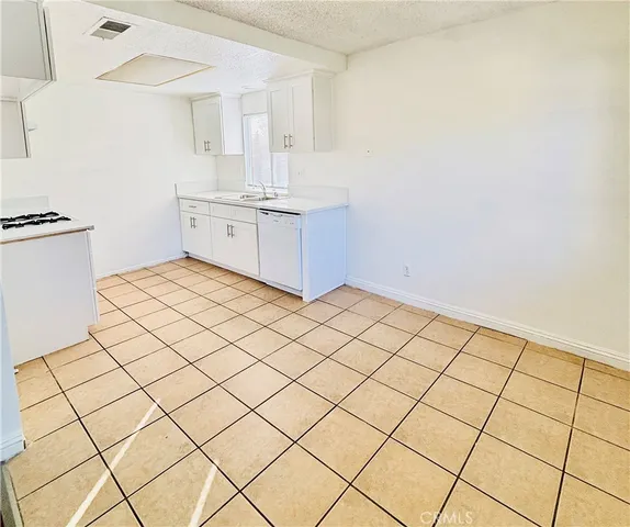 $2,295 | 241 South Curtis Avenue, Unit E, Alhambra, CA 91801
