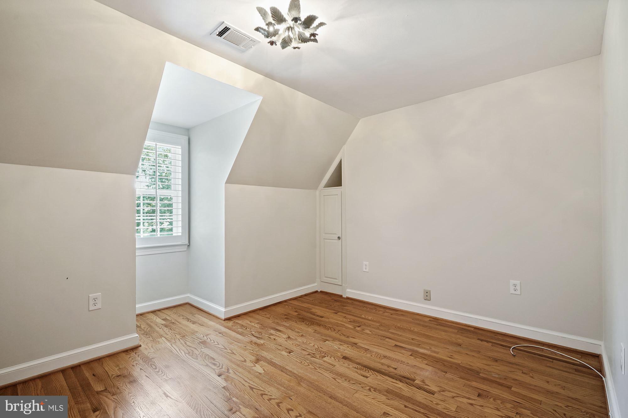 14604 Springfield Road Darnestown, MD 20874 - Photo 28 of 40 Bedroom #2