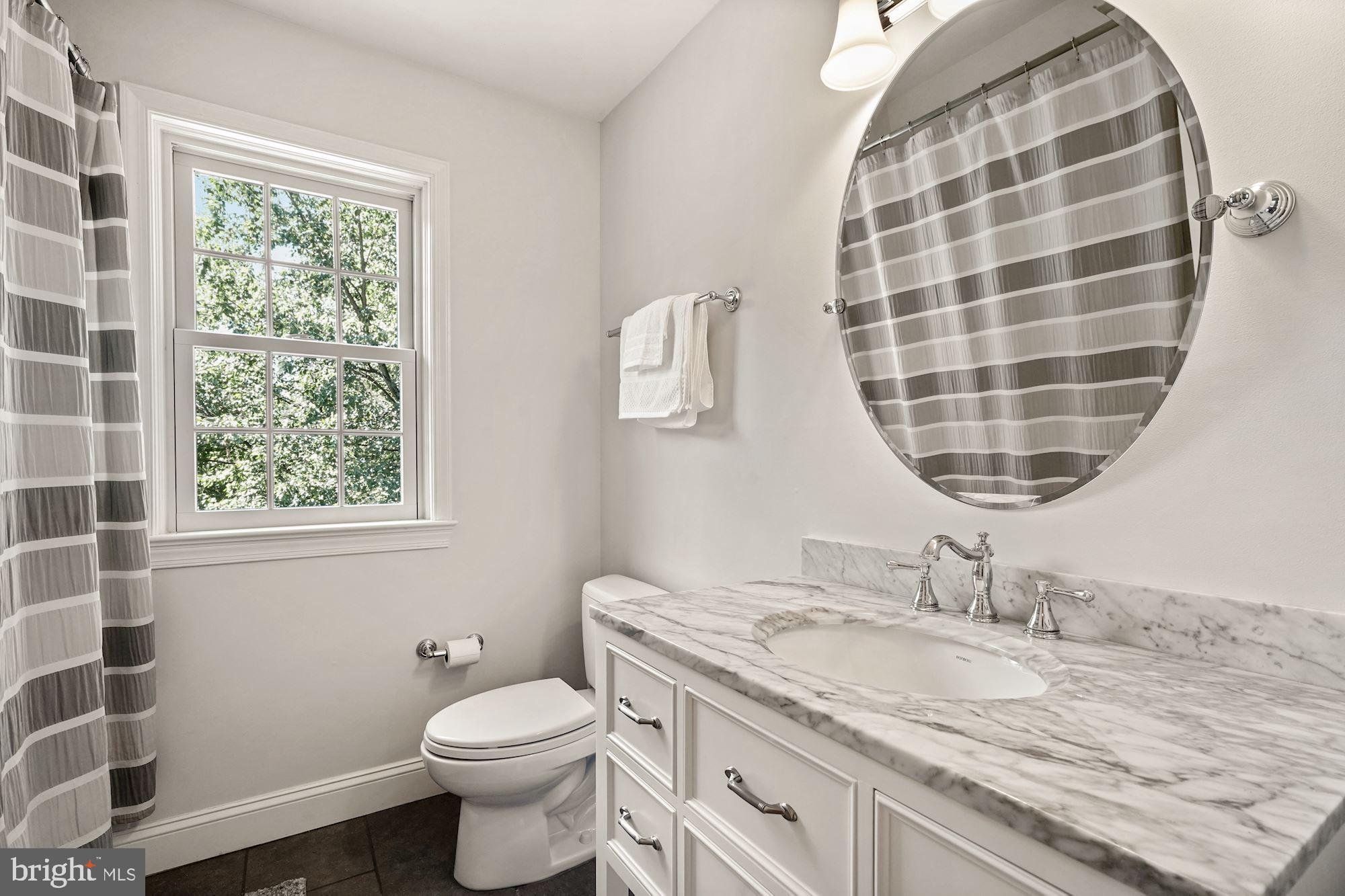 14604 Springfield Road Darnestown, MD 20874 - Photo 31 of 40 Renovated full bath