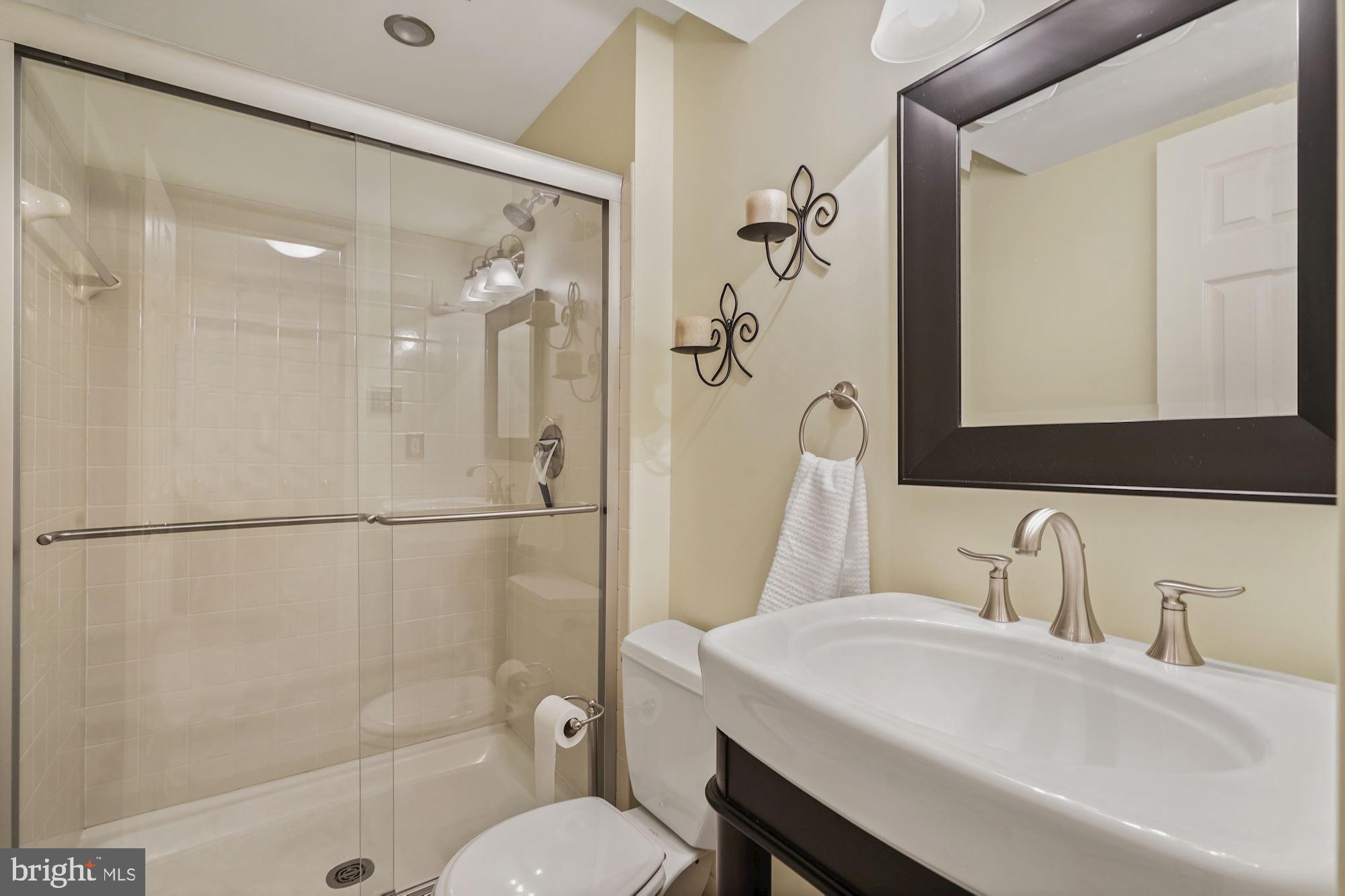 14604 Springfield Road Darnestown, MD 20874 - Photo 34 of 40 Lower level full bath