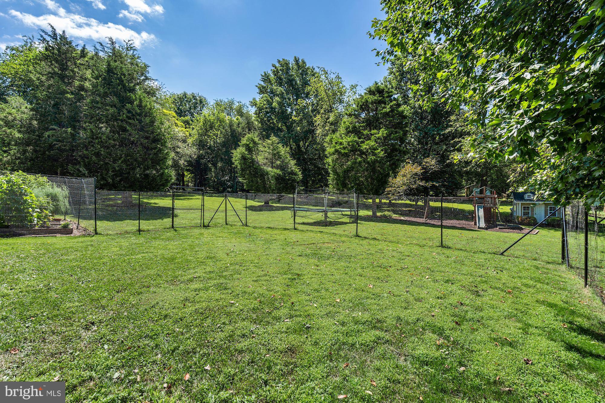 14604 Springfield Road Darnestown, MD 20874 - Photo 40 of 40 Fenced-in area-ideal for pets