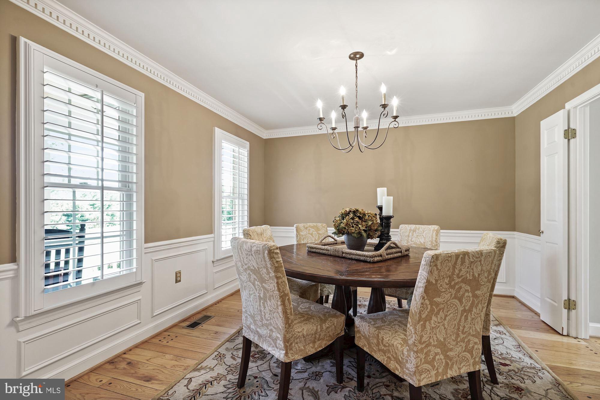14604 Springfield Road Darnestown, MD 20874 - Photo 8 of 40 Dining room with plantation shutters