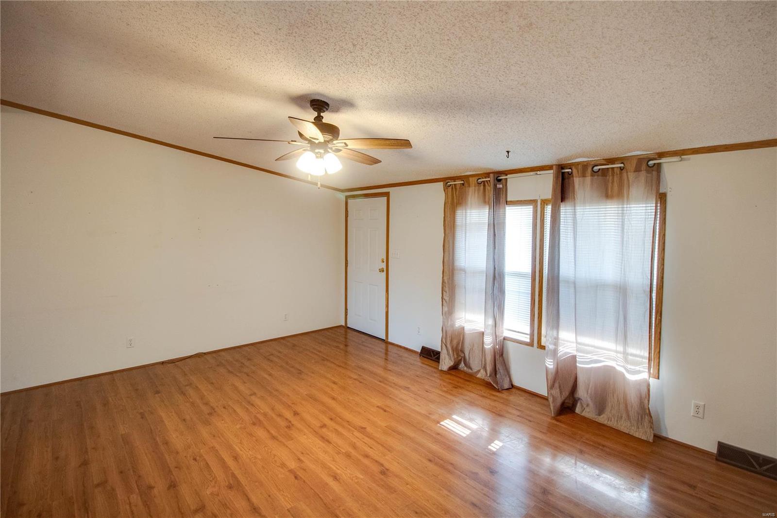 14430 Spillway Road Girard, IL 62640 - Photo 11 of 45