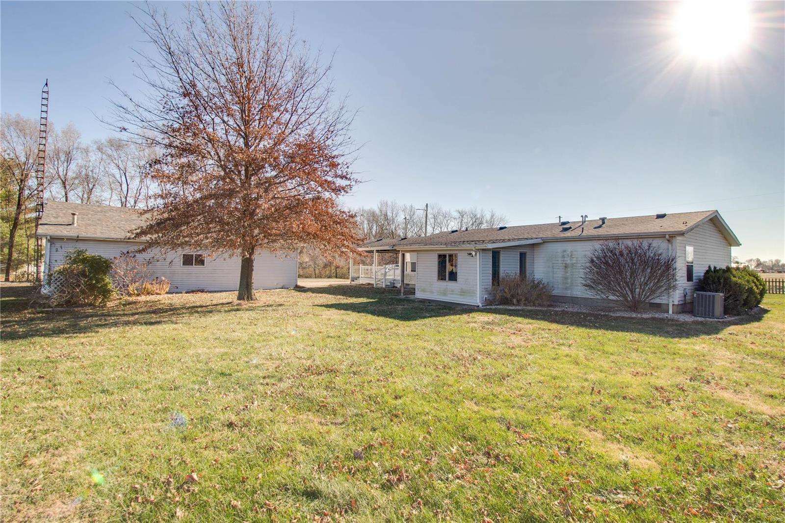 14430 Spillway Road Girard, IL 62640 - Photo 33 of 45