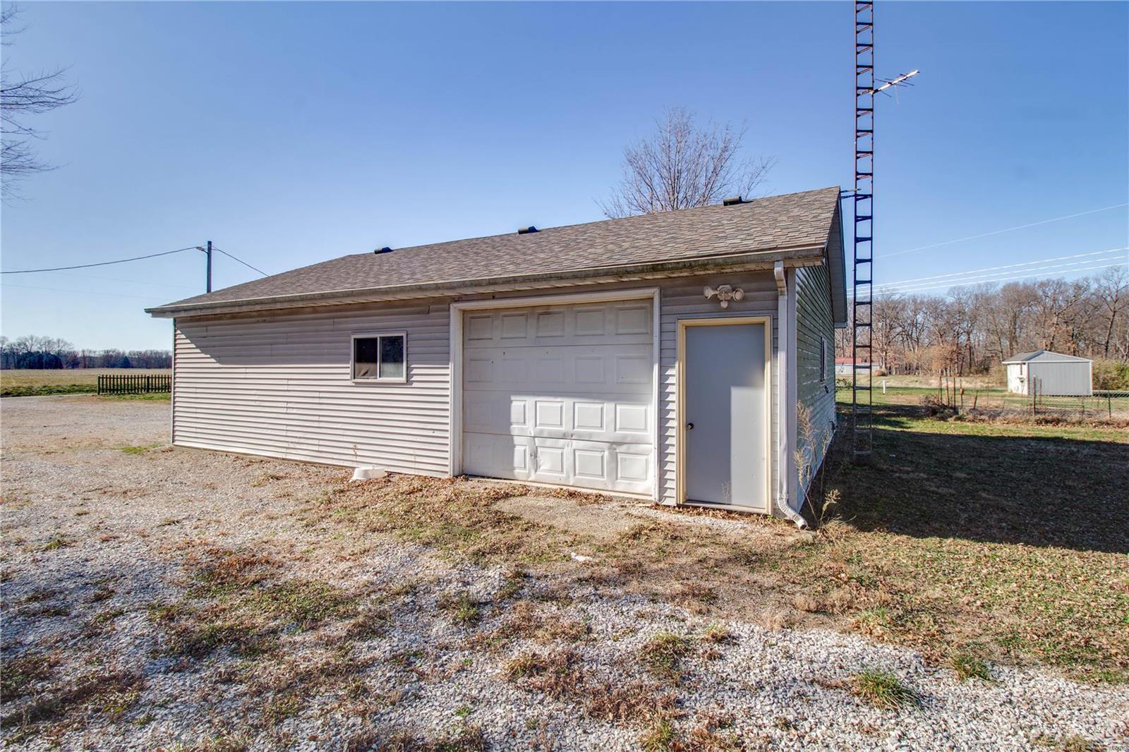14430 Spillway Road Girard, IL 62640 - Photo 43 of 45