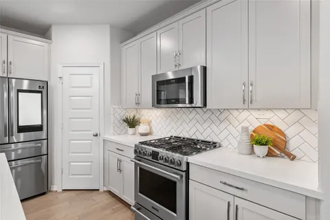 $440,000 | 8914 Milam Grove Drive, Missouri City, TX 77459