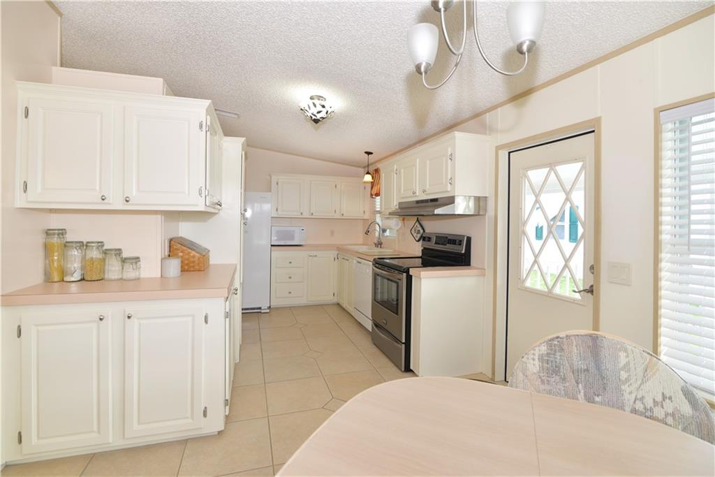 7629 Chasta Road, Unit 7629 Micco, FL 32976 - Photo 3 of 35 Gallery Image 3